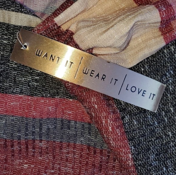 Striped grey pink/red top NEW small - Picture 6 of 7